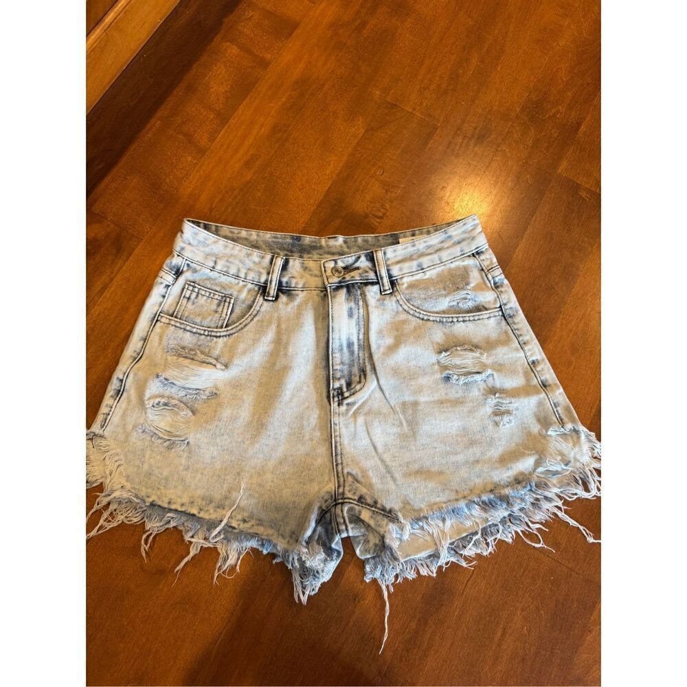 Woman’s new without tags boutique high rise shorts size 10/12